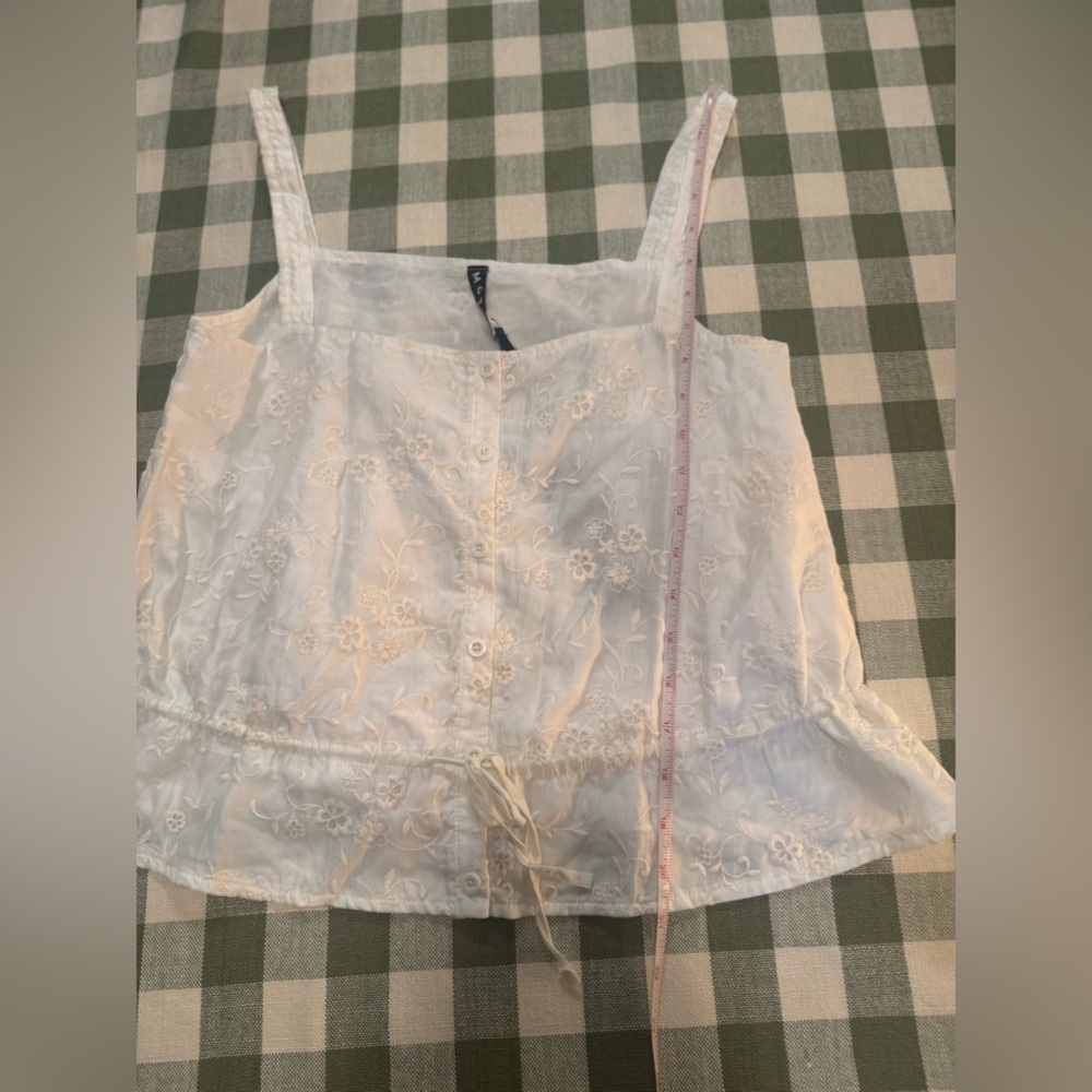 Motel Zaraku Top in Fresia Broderie Ivory - Picture 11 of 14